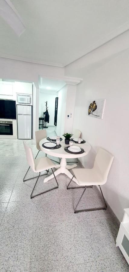 Apartments On The Beach In Torrevieja Exterior photo